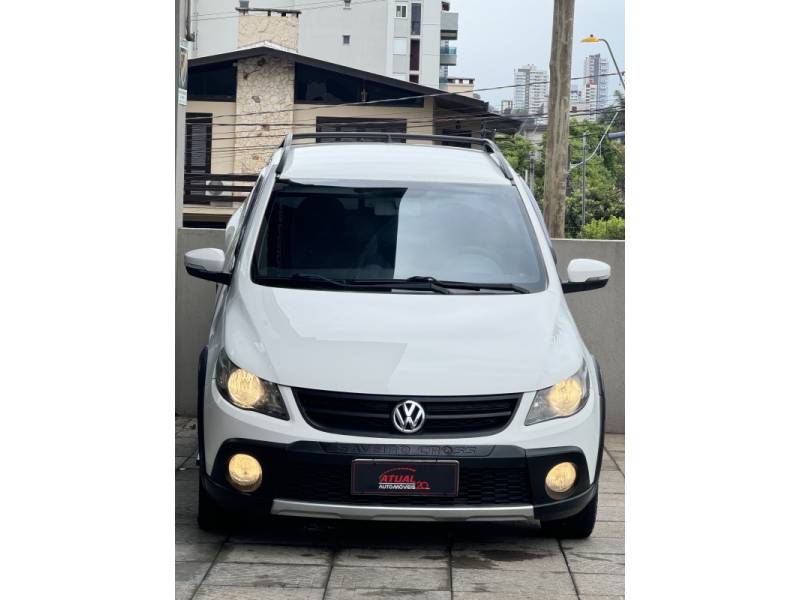 VOLKSWAGEN - SAVEIRO - 2012/2013 - Prata - R$ 54.900,00