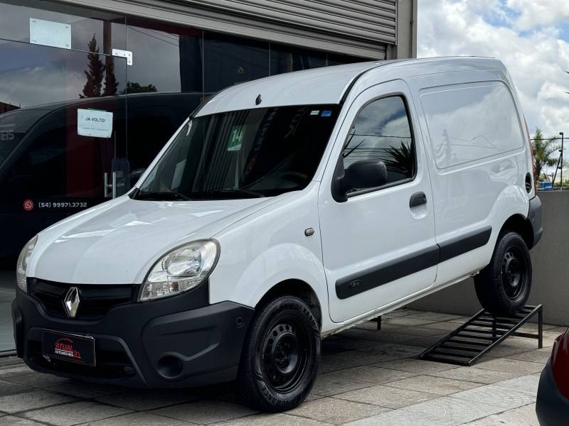 RENAULT - KANGOO - 2015/2015 - Branca - R$ 38.900,00