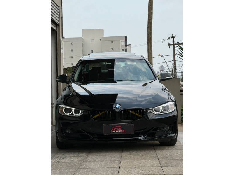 BMW - 328I - 2015/2015 - Preta - R$ 125.900,00