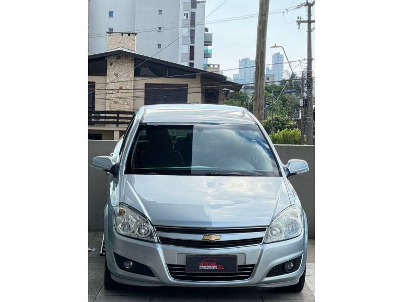 CHEVROLET - VECTRA - 2010/2010 - Prata - R$ 37.900,00